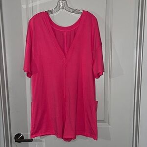 Vibrant Pink V-Neck Oversized Romber. p2p 22 NWOT
